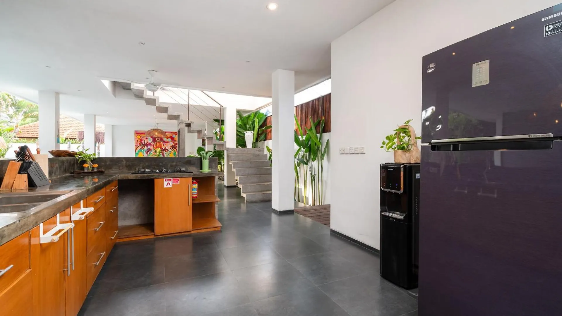 Beautiful Modern Villa In The Heart Of Seminyak