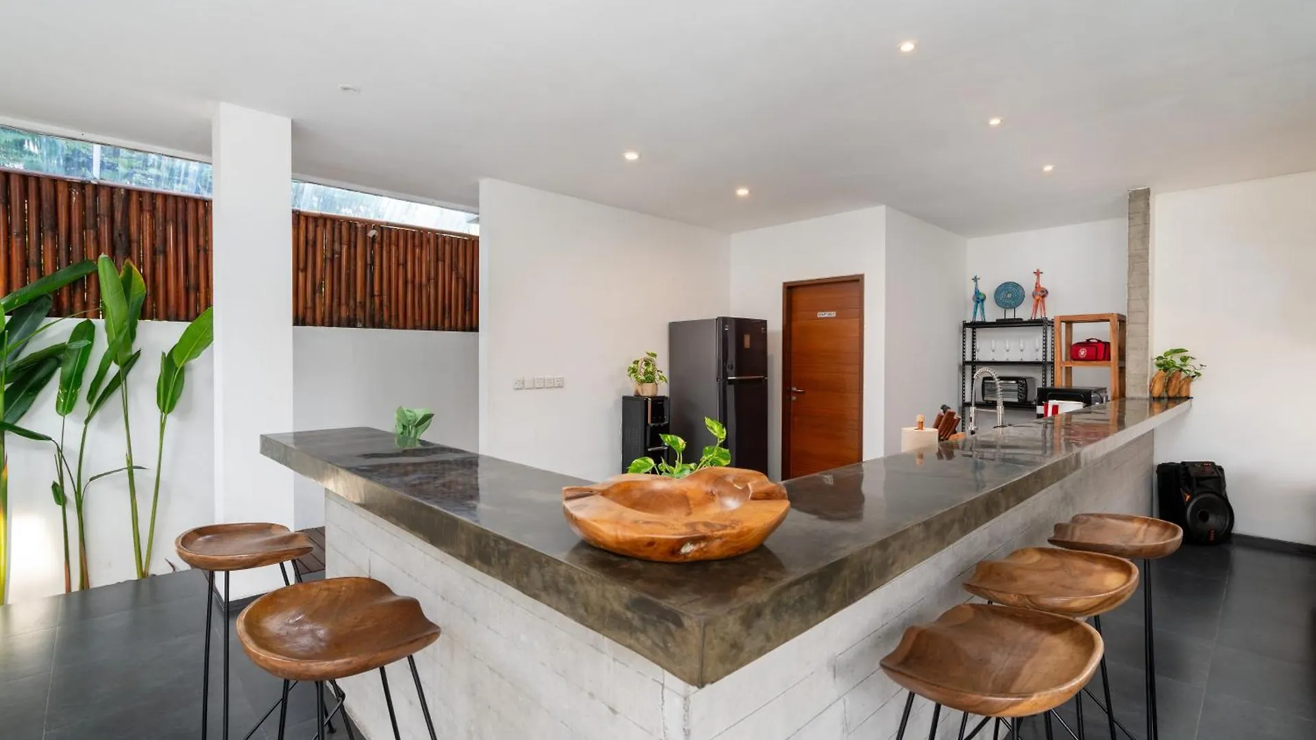 Beautiful Modern Villa In The Heart Of Seminyak