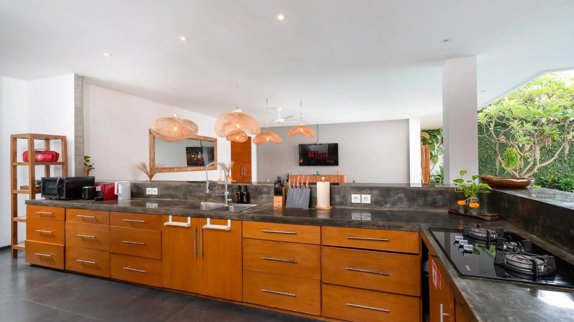 Beautiful Modern Villa In The Heart Of Seminyak