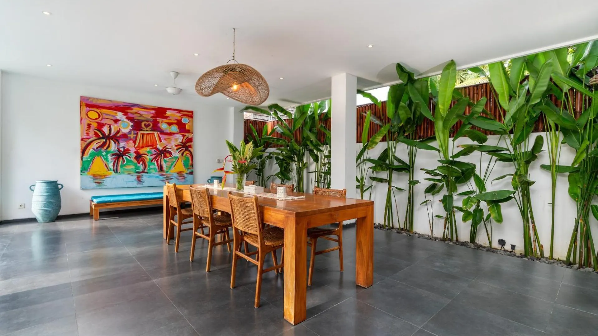 Beautiful Modern Villa In The Heart Of Seminyak